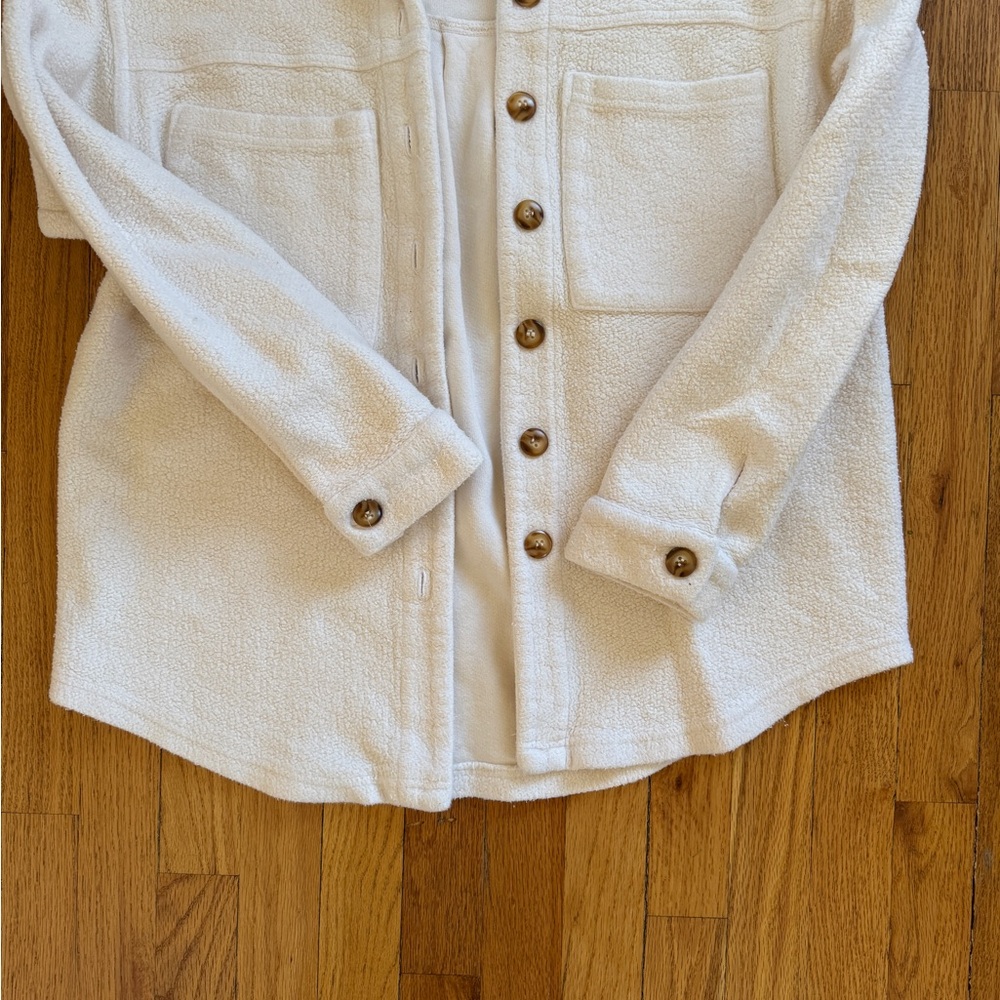 Monrow Ivory Shacket - Picture 5 of 6